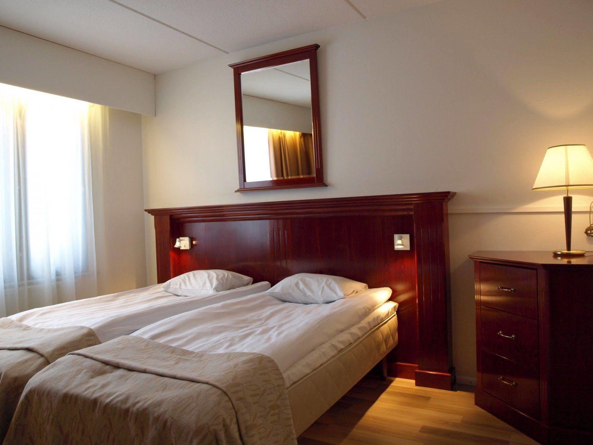 Lapland Northern Lights Hotel Ilveslinna Рануа Екстериор снимка