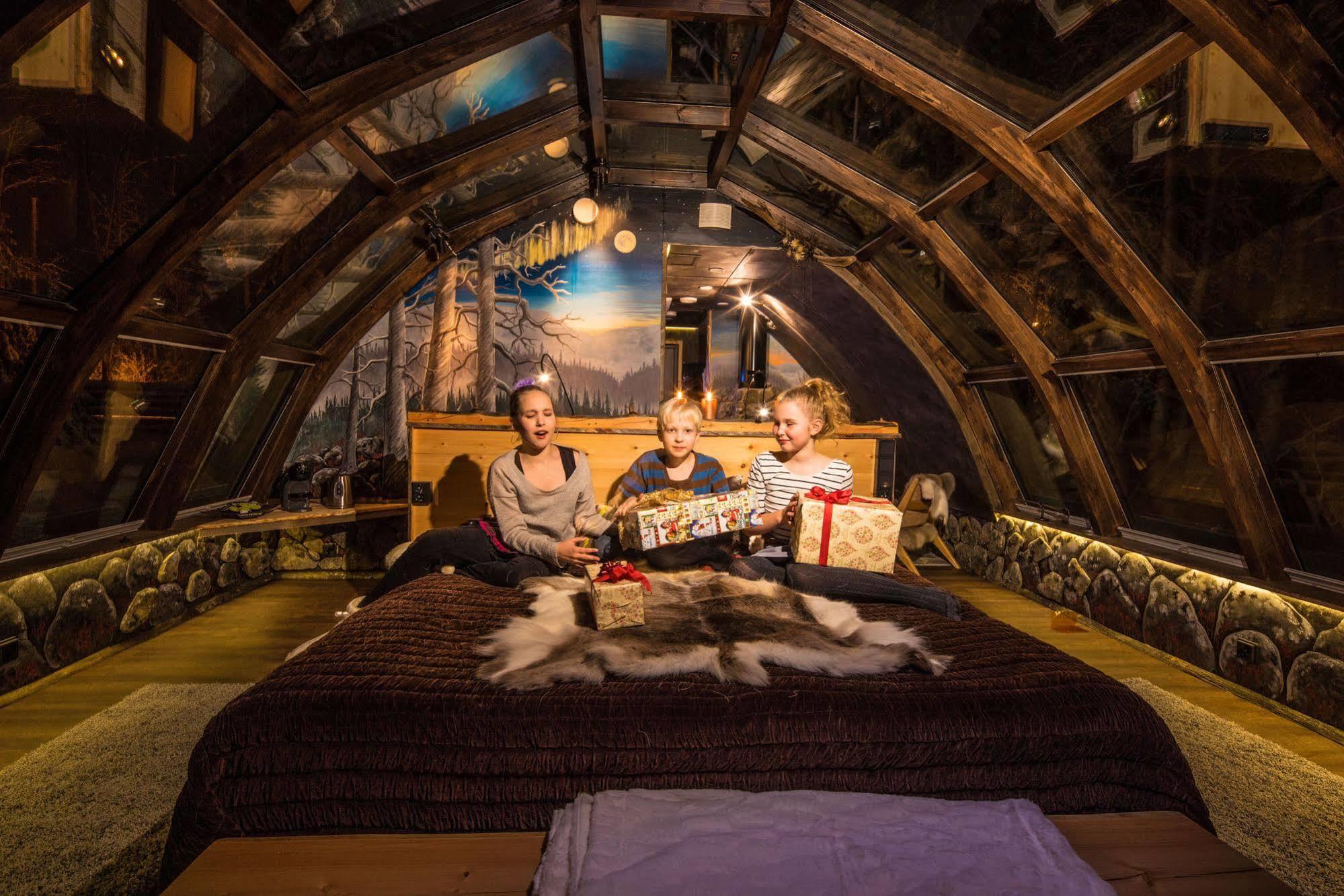 Lapland Northern Lights Hotel Ilveslinna Рануа Екстериор снимка